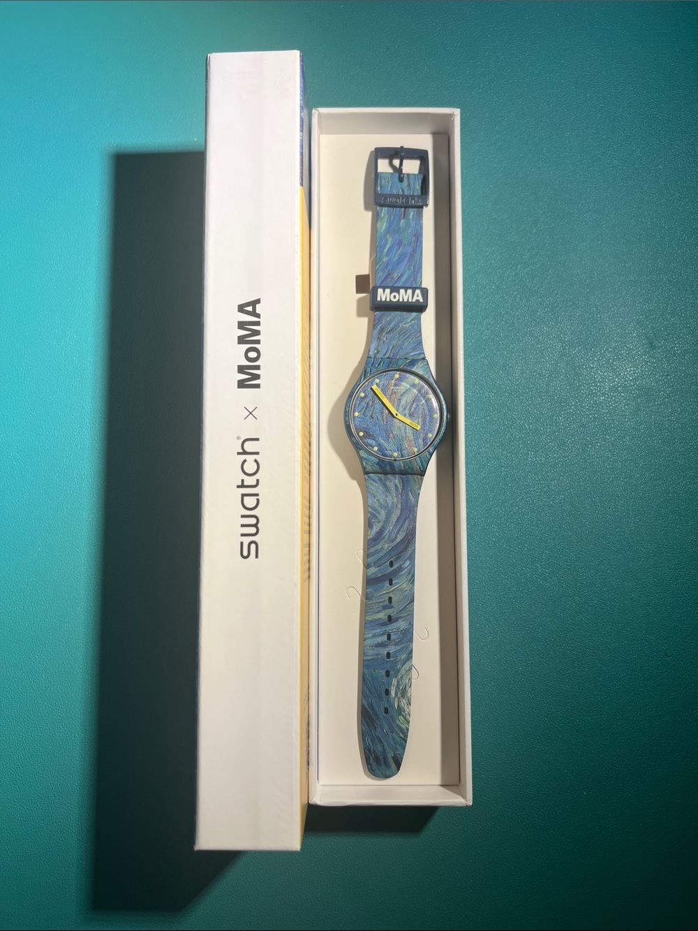 MoMA Blue and Yellow Starry Night Art Watch - Picture 3 of 3